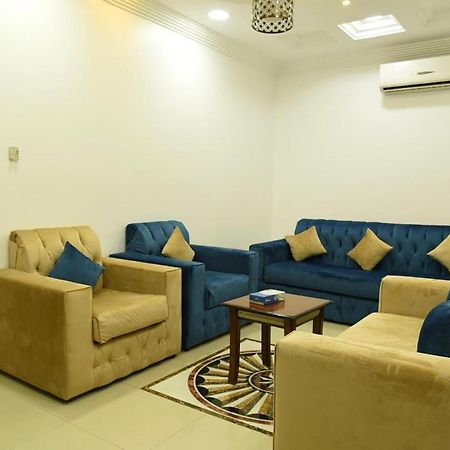 شقق جنان المفروشة Jenaan Apartments 奈季兰 外观 照片