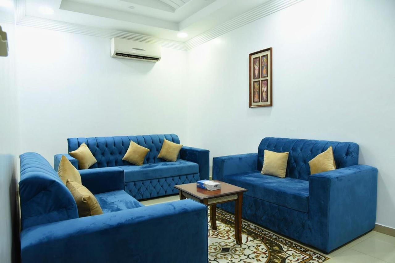 شقق جنان المفروشة Jenaan Apartments 奈季兰 外观 照片